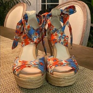 UGG Ikat Lace up Espadrilles size 8
